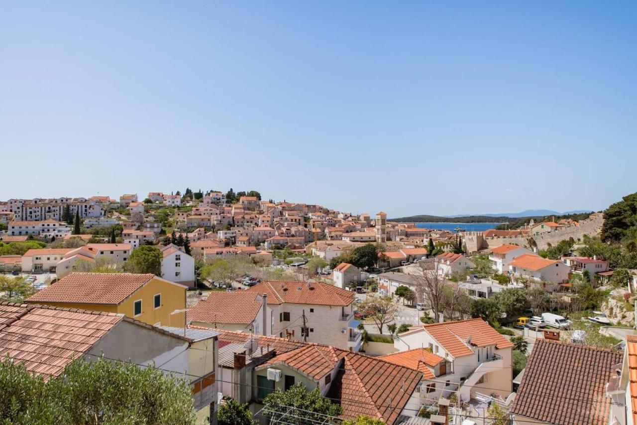 Guest House Vuljan Hvar Town Exterior foto