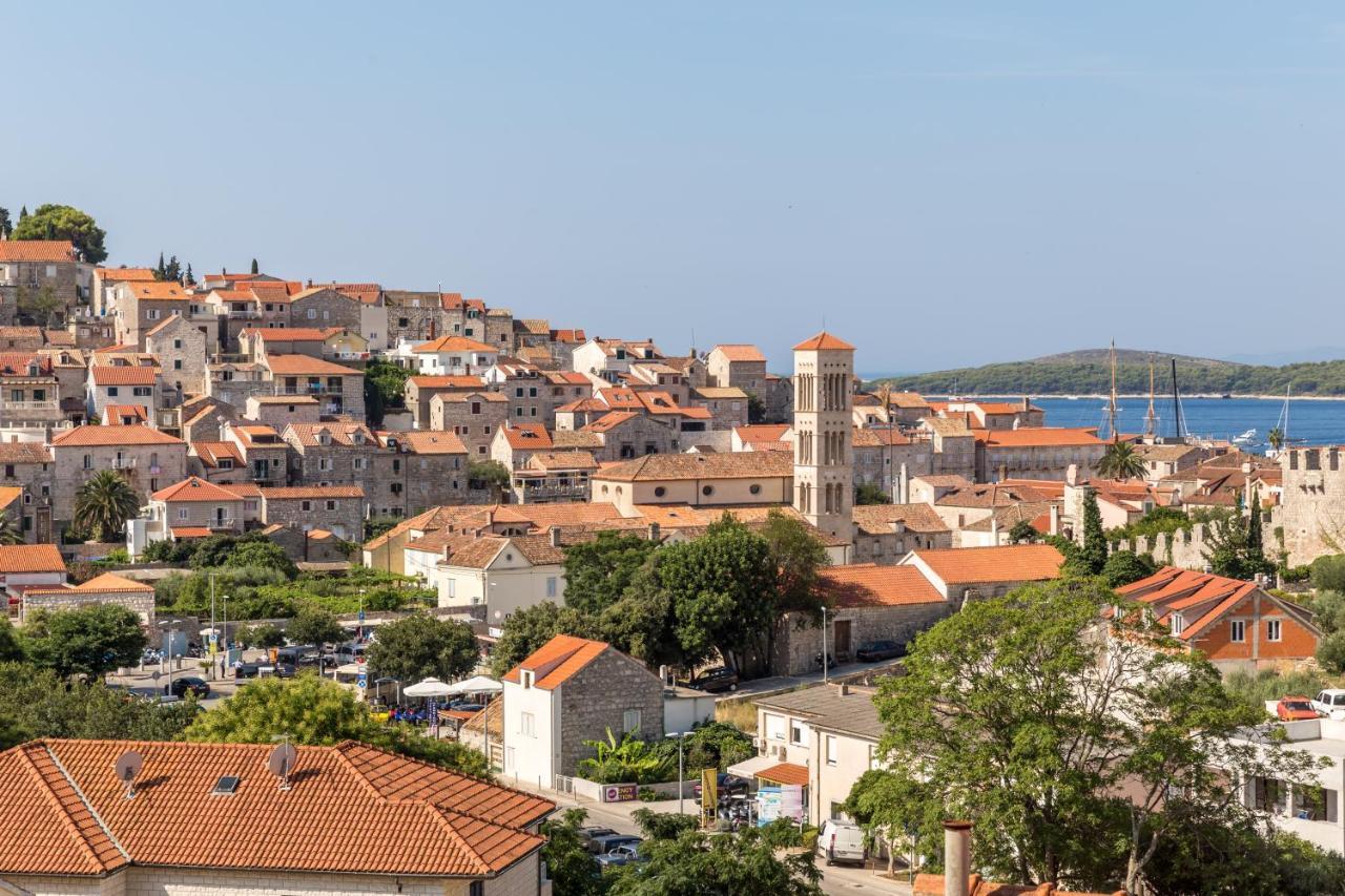 Guest House Vuljan Hvar Town Exterior foto